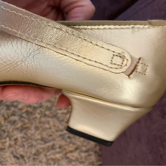 Tic tac toes/gently used/size 7/narrow/champagne colored - Picture 6 of 10